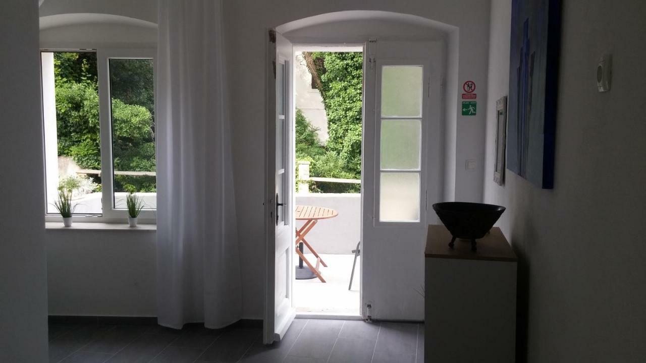 Apartament Family House Nerezine Zewnętrze zdjęcie