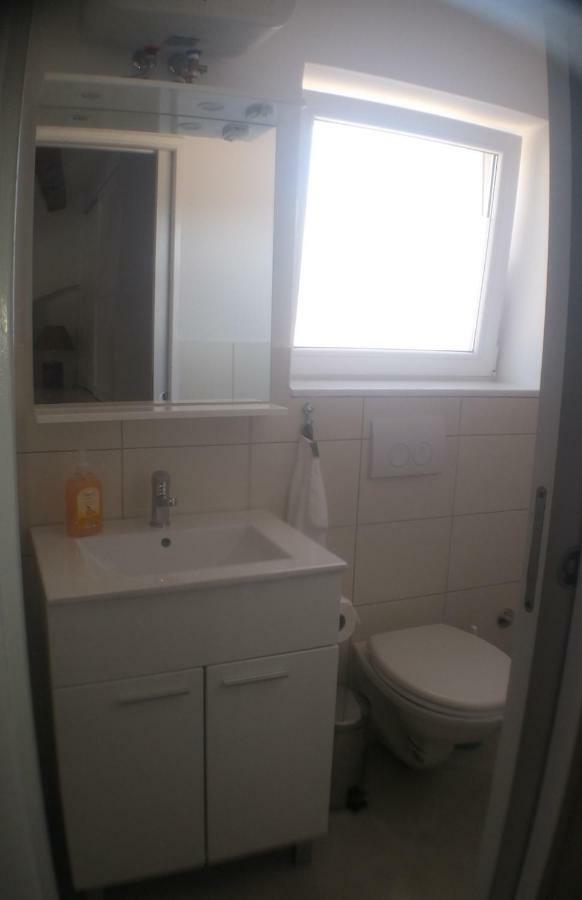 Apartament Family House Nerezine Zewnętrze zdjęcie