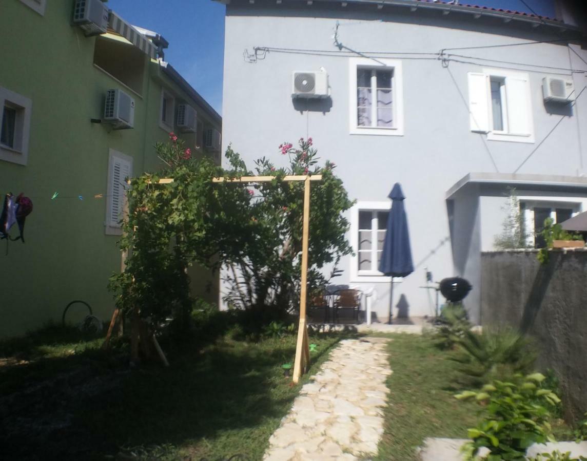 Apartament Family House Nerezine Zewnętrze zdjęcie